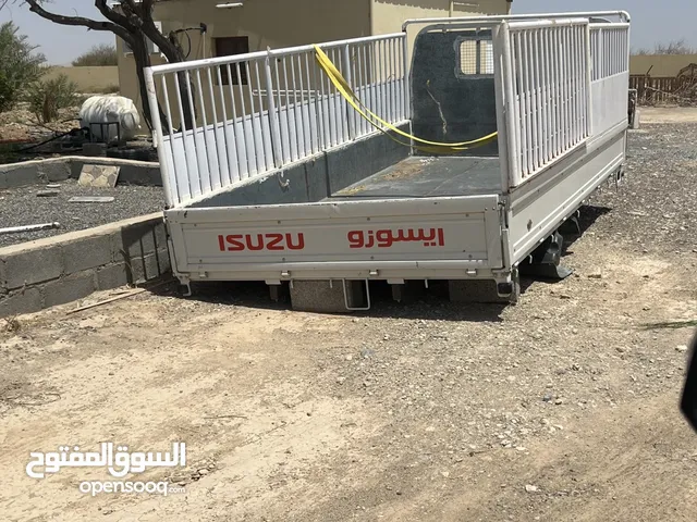 للبيع سلة شاحنة بموصفات الوكاله شبه جديده