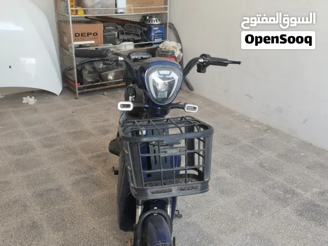 سكوتر مستعمل 2026 بحالة ممتازة بمحرك 250 سي سي مع مسافة قيادة منخفضة