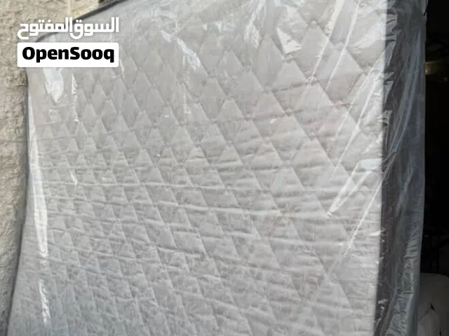 فرشة لسرير للبيع