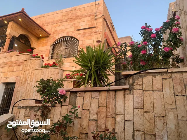 200 m2 3 Bedrooms Townhouse for Sale in Zarqa Dahiet Al Amera Haya