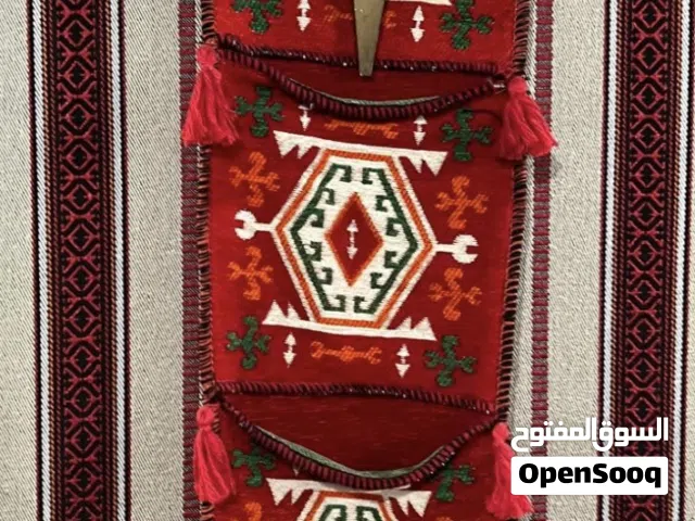 سجاده بجيوب مع منفاخ تتعلق على الحائط جديده غير مستعمله