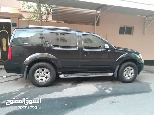 للبيع نيسان بافندر 2011