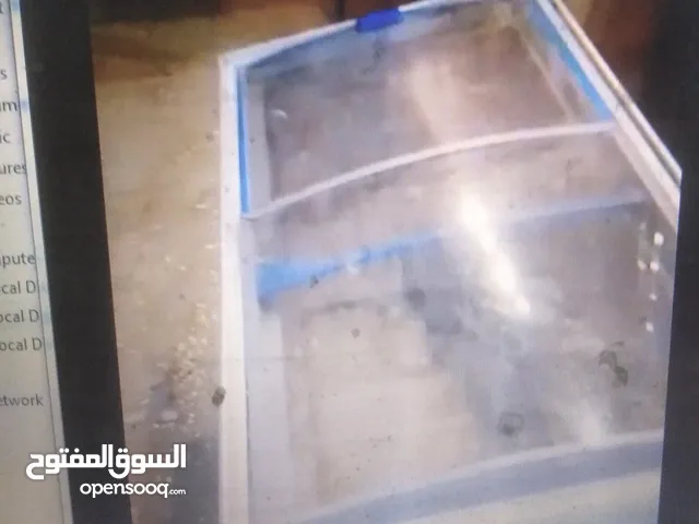 فريزر صندوق مستعمل للبيع في فيصل متر ونص