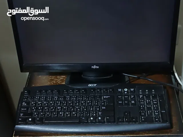 شاشة كمبيوتر فوجيتسو بحاله ممتازة وعالية الوضوح مع كيبورد وماوس .