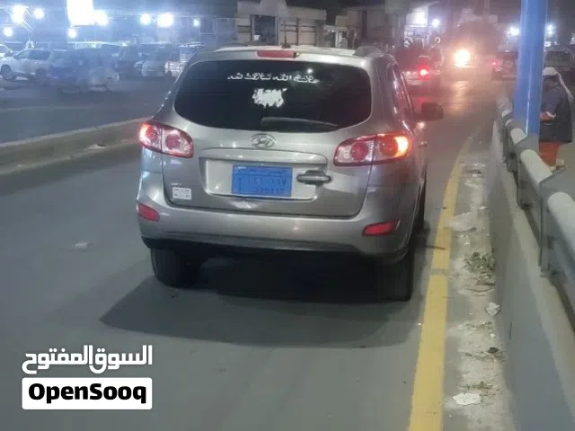 2011 هيونداي سنتافي Standard