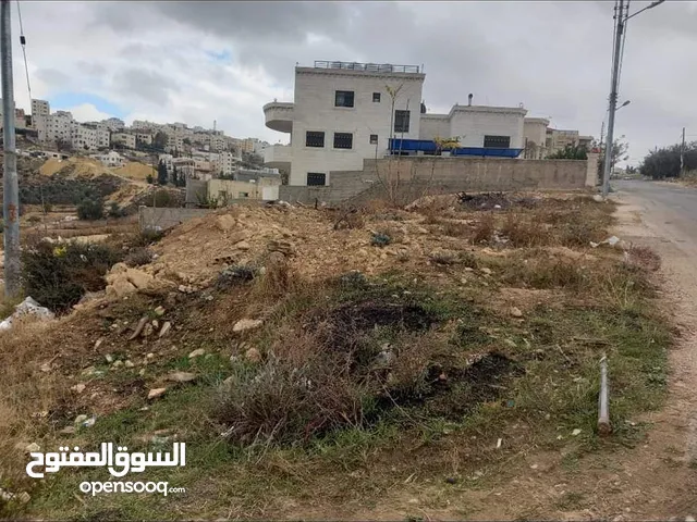 ارض مميزة على ثلاث شوارع في اجمل مناطق صافوط/ REF:017