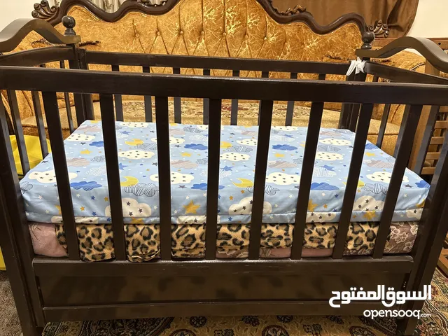 تخت أطفال زان