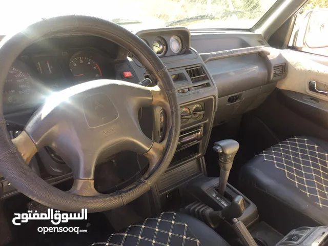 جب باجيرو أوتوماتيك موديل 2000