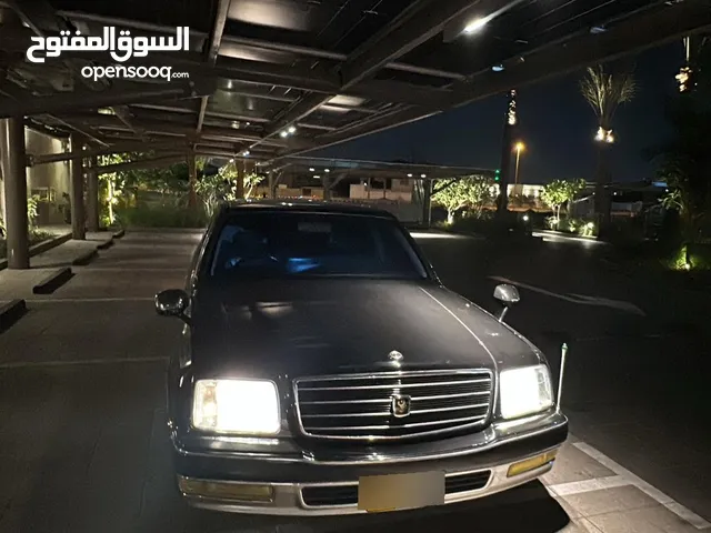 Toyota century v12 - 29000 negotiable