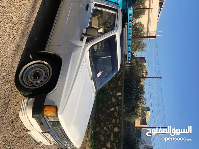 Toyota Hilux 1984 in Irbid