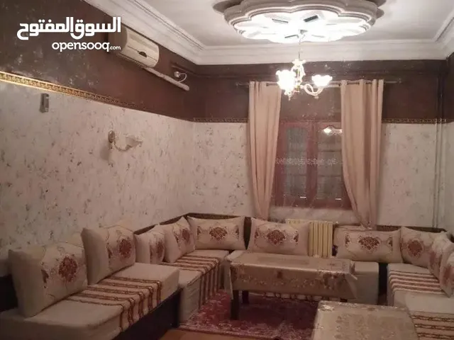منزل أرضي للبيع تجاري في سيدي ياسين سيدي بلعباس لافيل قريب من كل المرافق الضرورية