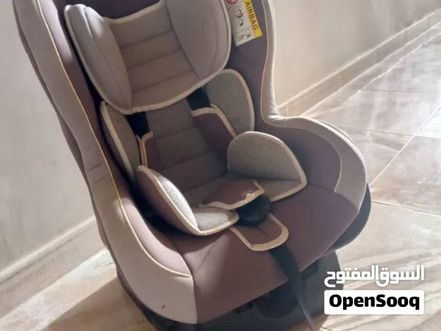 كرسي سيارة للأطفال من ماركة Burbay