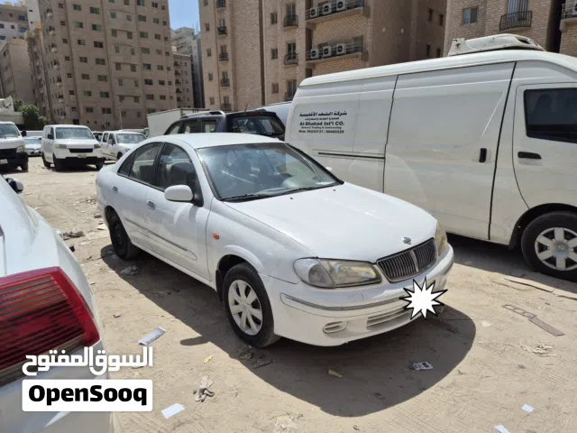 2003 نيسان صني Standard