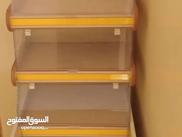 بوفيه مستعمل يستخدم في معامل الحلويات ومحلات الغذائية
