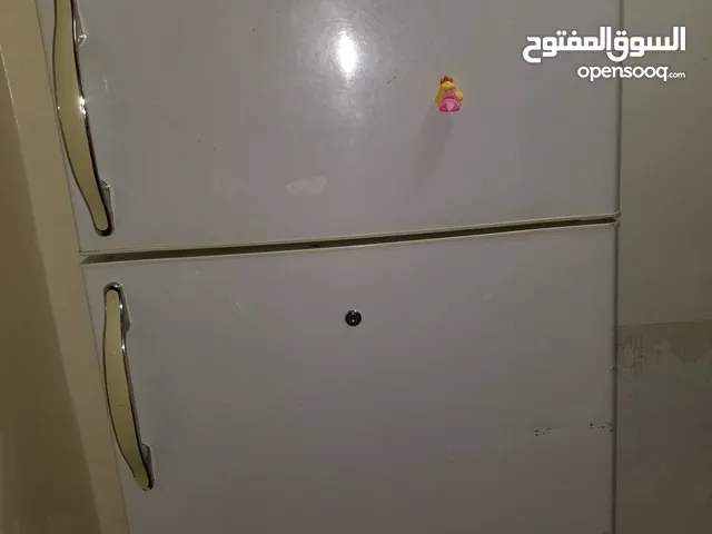 ثلاجه مستعمله للبيع في طبربور وعميقه جدا وكبيره