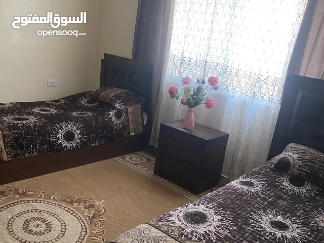 غرفة نوم + تخت بيبي