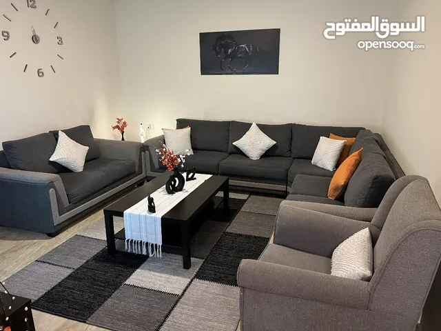 طقم كنب كورنر مع غرفة معيشة كاملة للبيع