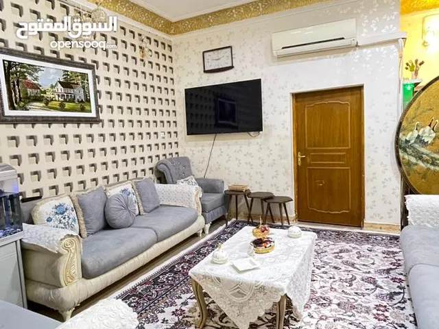200 m2 4 Bedrooms Villa for Sale in Basra Dur Al-Naft
