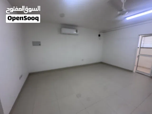 شقة للإيجار في مدينة سندان ف الخط الاول