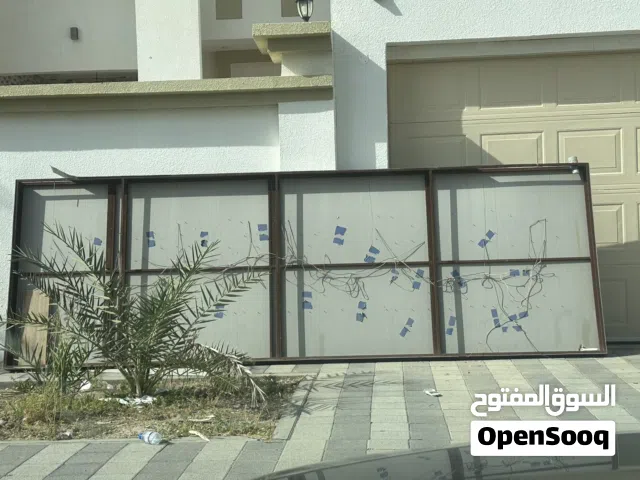 لافتة محل مستعملة
