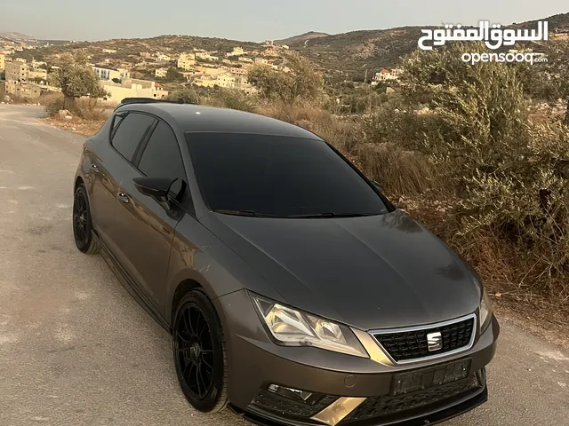 سيات ليون 2018 جير عادي / السيارة المميزة بالسعر المميز كاش فقط