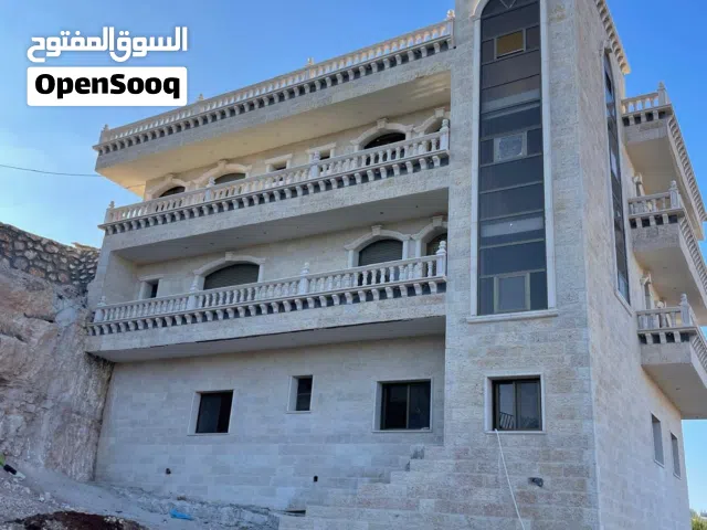 300 m2 More than 6 bedrooms Villa for Sale in Ajloun I'bbeen