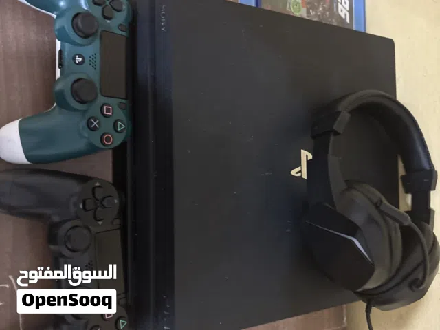 PlayStation 4pro / جهاز بليستيشن 4 pro مع يده   مو مصلح مع لعبتين يده اصليه مش  مفتوحه