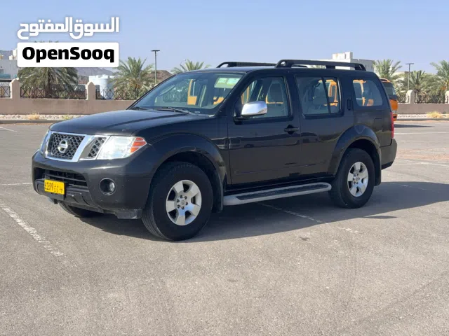2011 نيسان باثفايندر SV