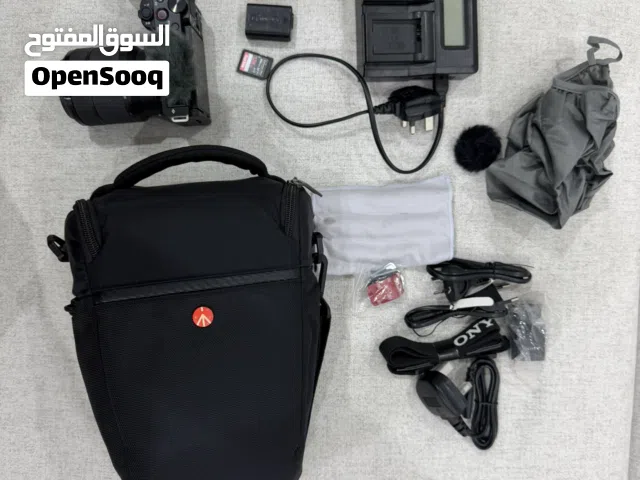 كاميرا Sony ZV-E10 مع عدسة 28-70mm وملحقات كاملة بيعة مستعجلة