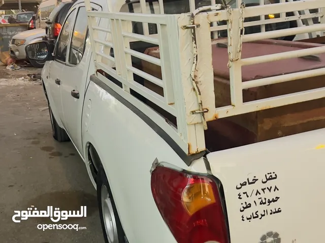 Mitsubishi L200 2009