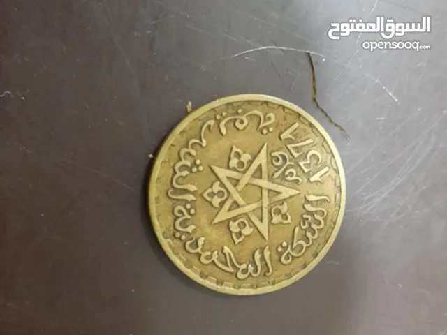 نقود للبيع