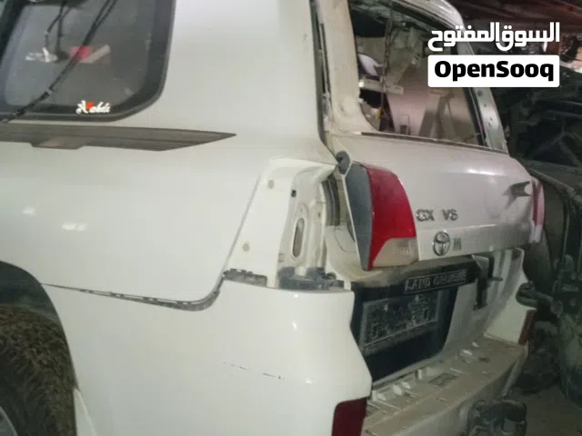 للبيع قطع غيار لاند كروزر من 2008 الى 2014