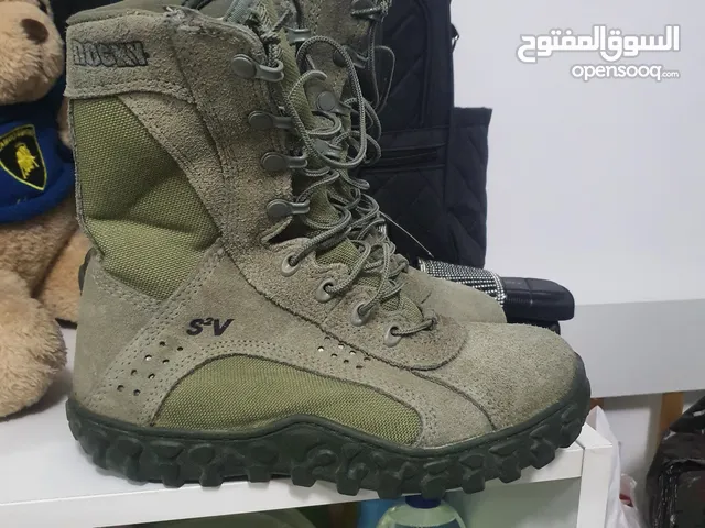 39.5 Sport Shoes in Zarqa