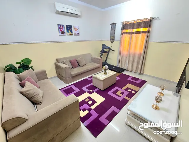 طقم كنبات مع طاولة، جهاز مشي ، طاولة تلفويون ، زولية