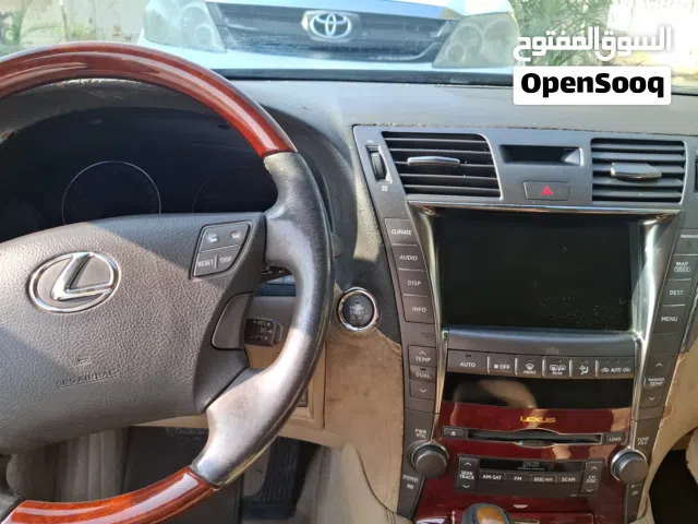 Used Lexus LS in Abu Dhabi