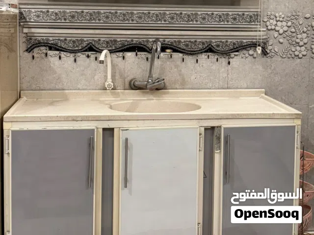 كاونتر مترتين وسنك متر ونص  للبيع نضيفات كلش مابيهن عيب اقرة الوصف