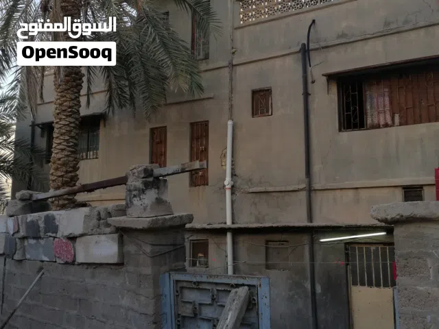 منزل للبيع في البراضعيه طابو صرف واجه 20متر مساحته 500متر يحتوي على 9غرف وكراج وحديقه بيت ركن مميز.