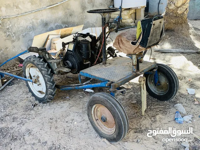 2005 Harvesting Agriculture Equipments in Tripoli