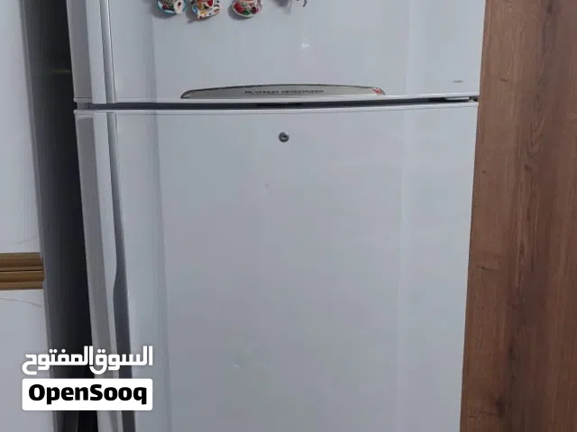ثلاجه نضيفة