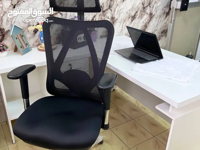 إذا دوامك طويل أو شغلك على المكتب كثير،وفرنالك تشكيلة كراسي مدير مع مسند رقبة باسعار مميزة