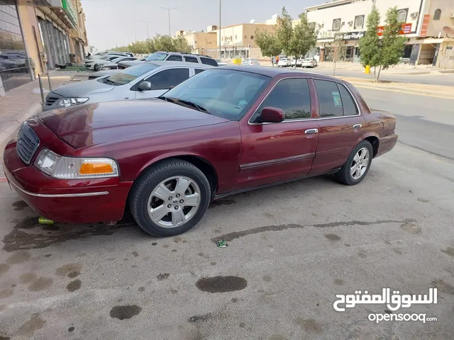 Ford Crown Victoria Standard in Al Riyadh