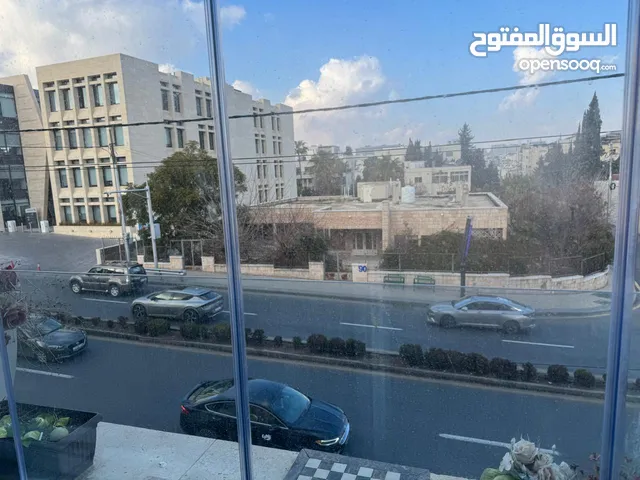 شقه للبيع في كامباوند