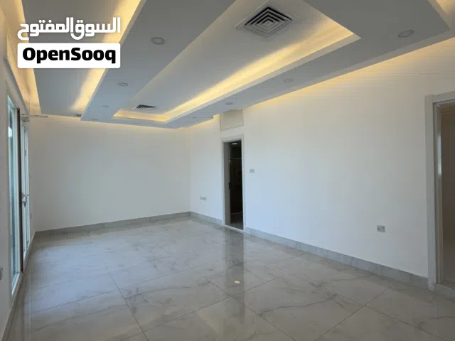 300 m2 3 Bedrooms Apartments for Rent in Mubarak Al-Kabeer Al Masayel