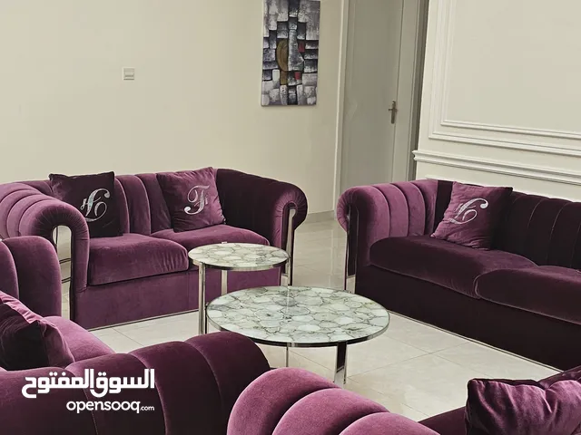 طقم كنب مستعمل خفيف بحاله ممتازه