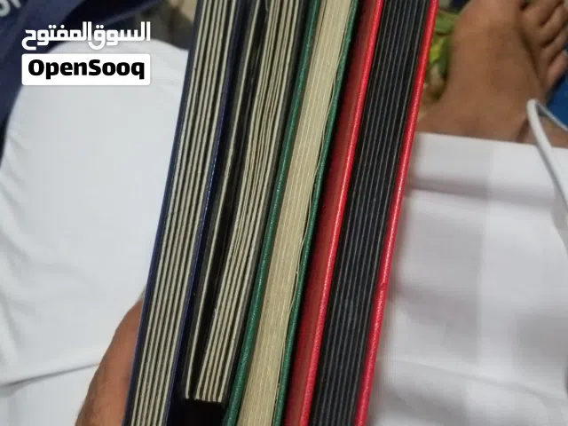 طوابع بريدية مع الالبوم