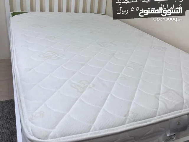 سرير هوم سنتر معه مرتبة للبيع