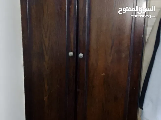 خزانه شبابيه وتخت حديد للبيع بسعر لقطه 40د
