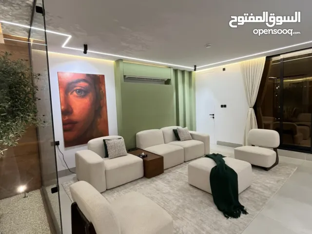 فيلا مع مسبح خاص للبيع بتشطيب VIP وأثاث راقي الموالح 11 خلف جهاز الضرائب