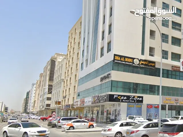 محل كورنر للايجار بموقع مميز على شارع مزون