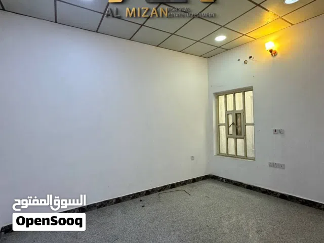 90 m2 2 Bedrooms Apartments for Rent in Basra Al Mishraq al Jadeed